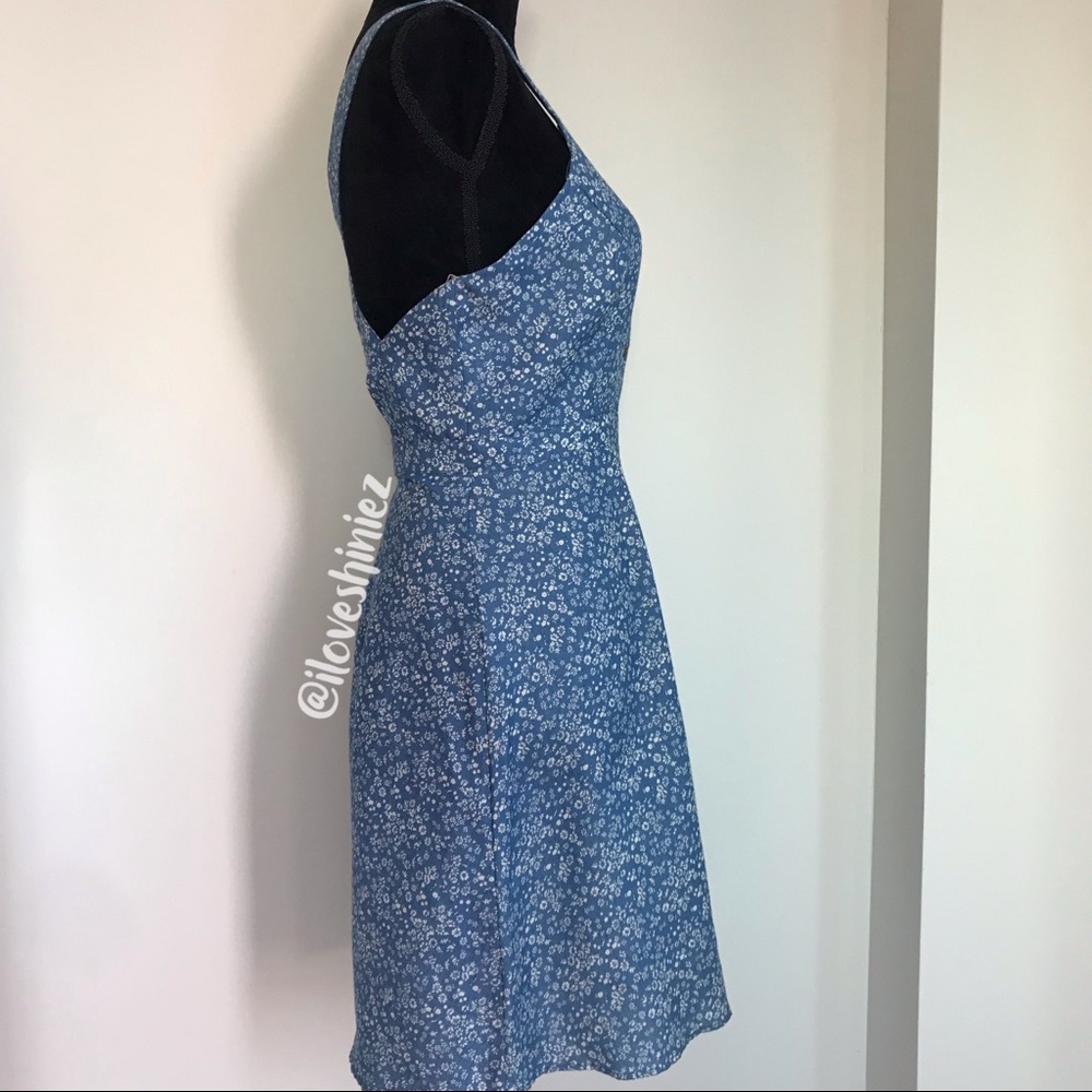 •Forever 21• Flared Cutout Dress M - Picture 2 of 6